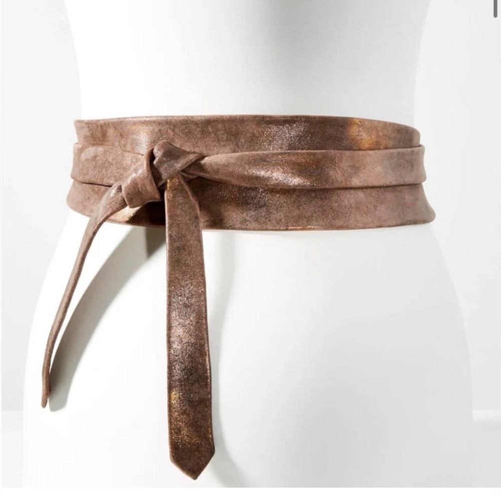 Practically NWOT Ada Leather Belt in “truffle” a shimmery brown/bronze color. - Picture 3 of 7
